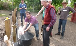 Geschafft !! Das kühle Nass fließt mit vollem Druck 